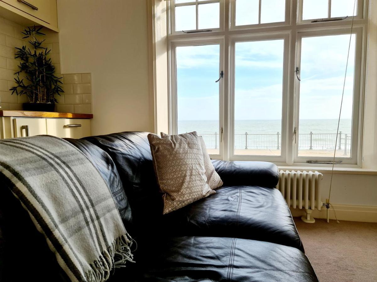 Vitamin Sea - Beachfront Apartment - Sleeps 4 แรมส์เกท ภายนอก รูปภาพ